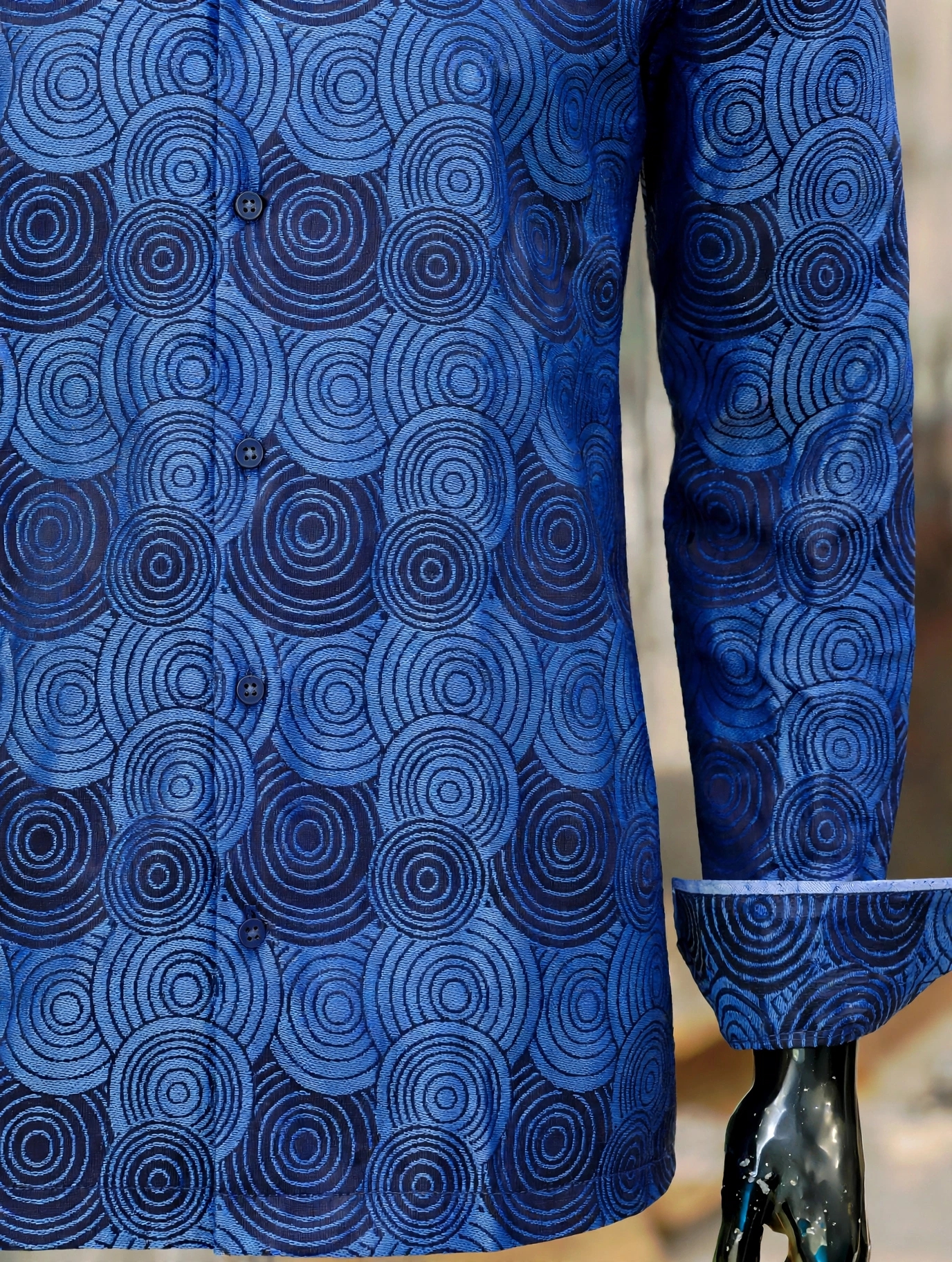 img 20260930 wa7886 Blue cotton jacquard shirt with concentric circle pattern
